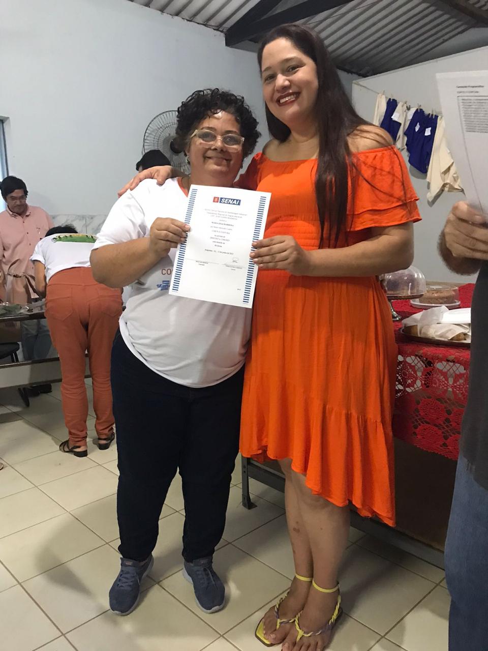 Costurando Sonhos — aluna em atividade