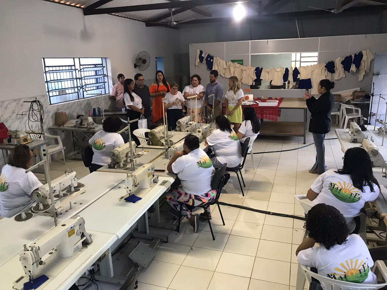 Costurando Sonhos — alunos e instrutores